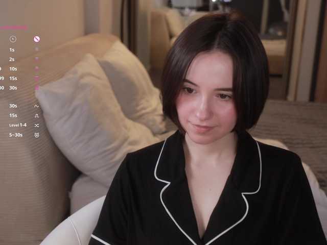 -FemaleEssence- live cam on BongaCams