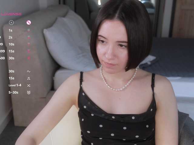 -FemaleEssence- live cam on BongaCams