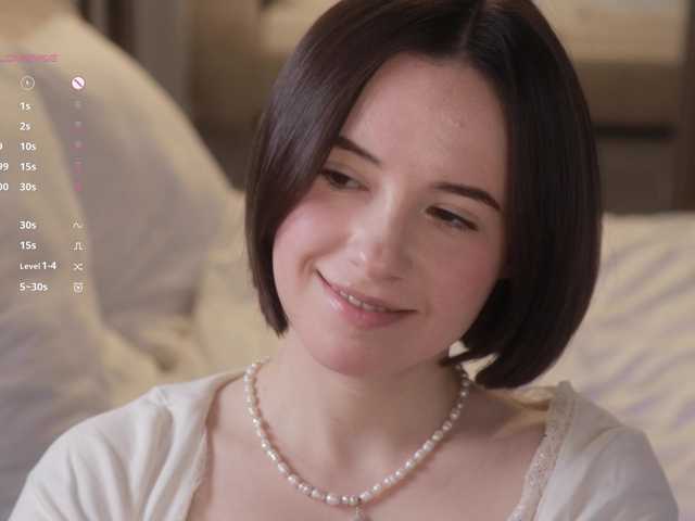  -FemaleEssence- chat room