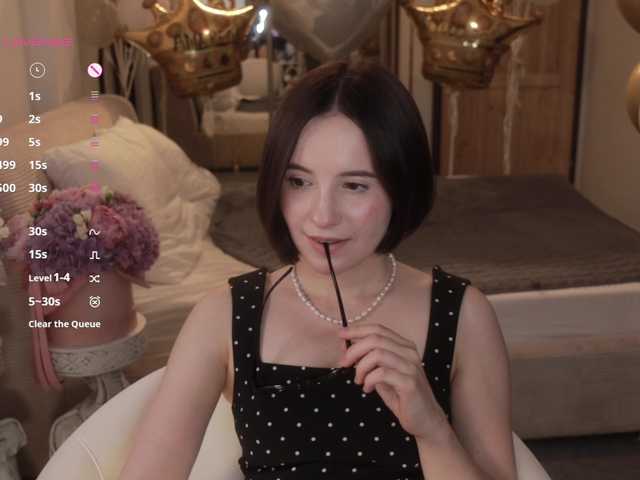 -FemaleEssence- live cam on BongaCams