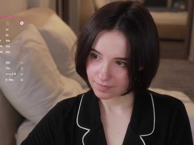 -FemaleEssence- live cam on BongaCams