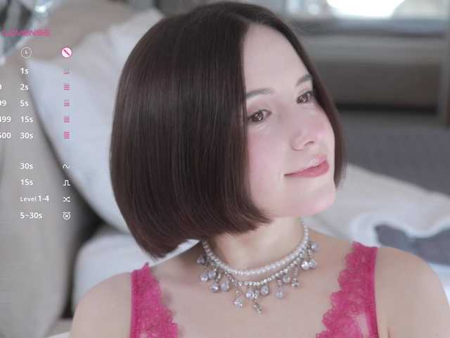 -FemaleEssence- live cam on BongaCams