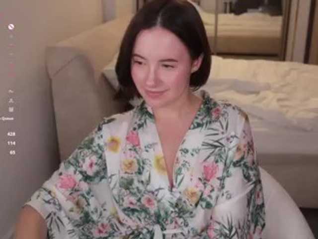 -FemaleEssence- live cam on BongaCams