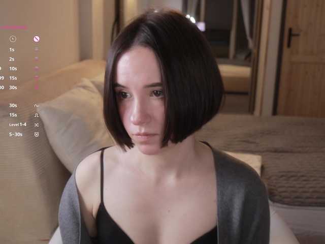 -FemaleEssence- live cam on BongaCams