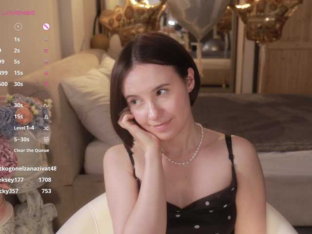 -FemaleEssence- live cam on BongaCams