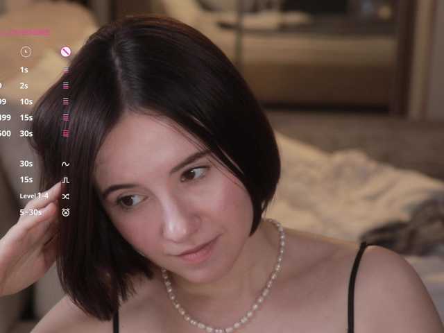-FemaleEssence- live cam on BongaCams