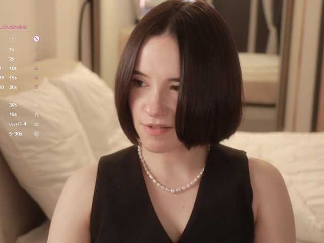 -FemaleEssence-'s BongaCams show and profile