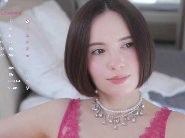-FemaleEssence- live cam on BongaCams