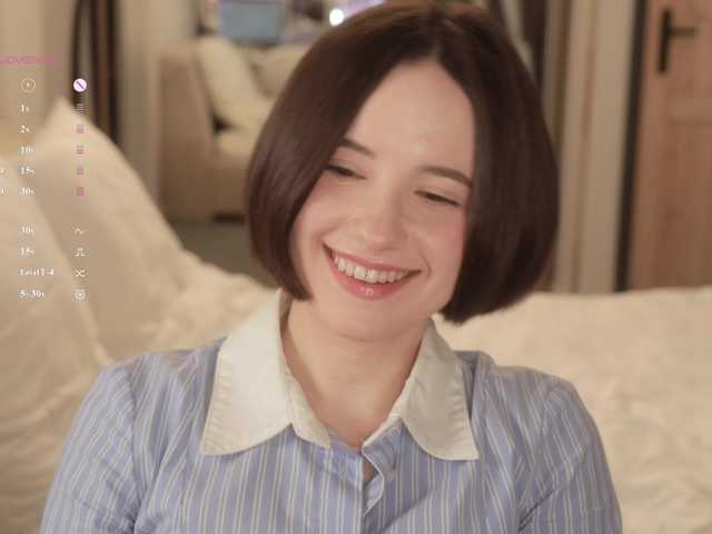 -FemaleEssence-'s BongaCams show and profile