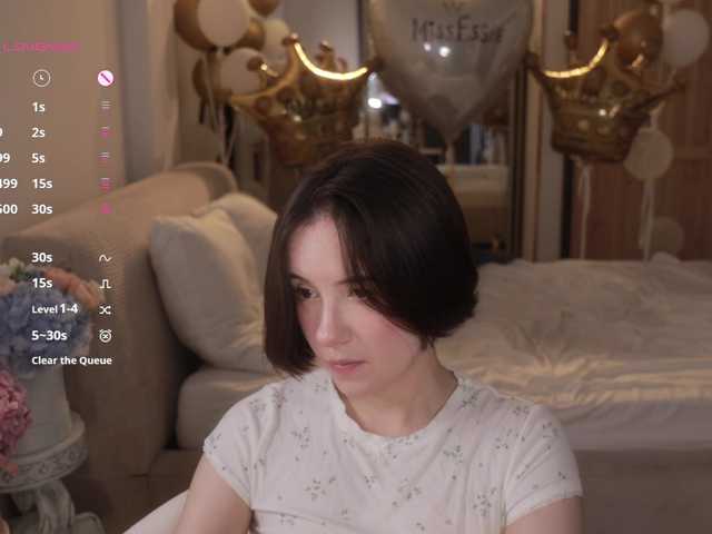 -FemaleEssence- live cam on BongaCams
