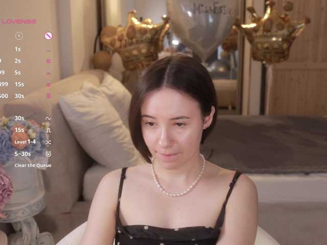 -FemaleEssence- live cam on BongaCams