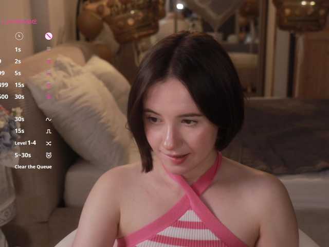 -FemaleEssence- live cam on BongaCams