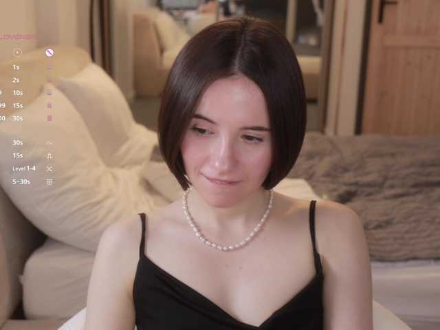 -FemaleEssence- live cam on BongaCams