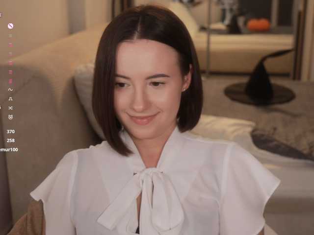 -FemaleEssence- live cam on BongaCams
