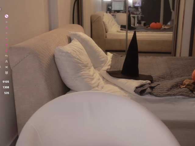 -FemaleEssence- live cam on BongaCams