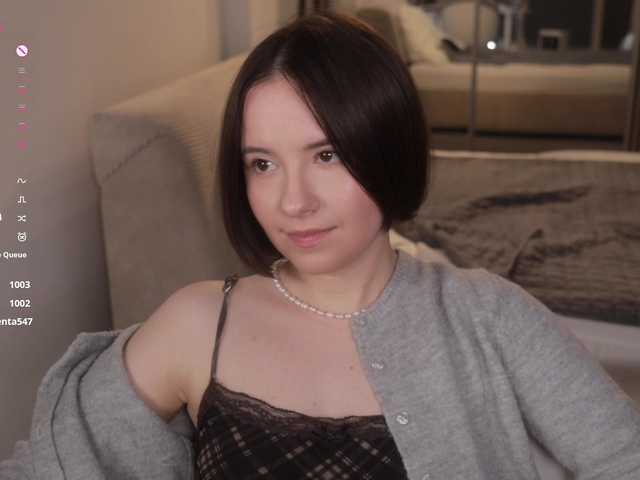 -FemaleEssence- live cam on BongaCams
