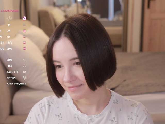 -FemaleEssence- live webcam show