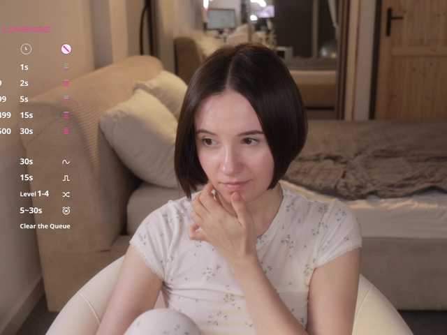 MissEssie live webcam show