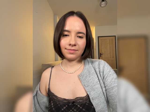 -FemaleEssence- live cam on BongaCams