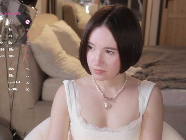 -FemaleEssence- live cam on BongaCams