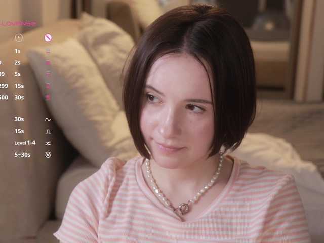 -FemaleEssence- live cam on BongaCams