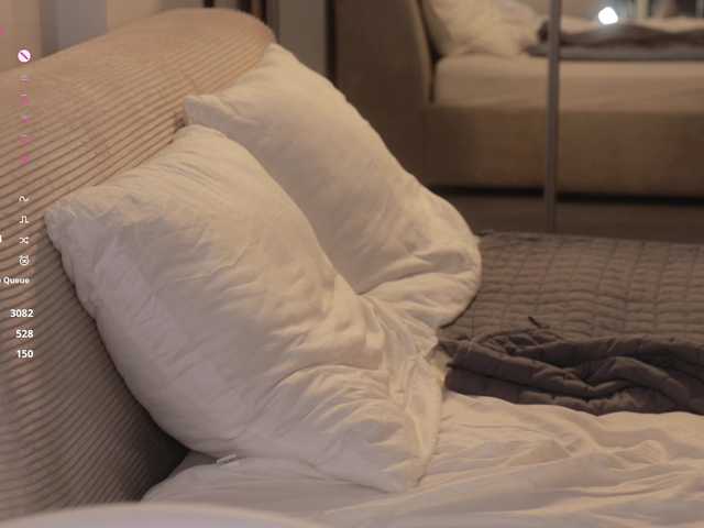 -FemaleEssence- live cam