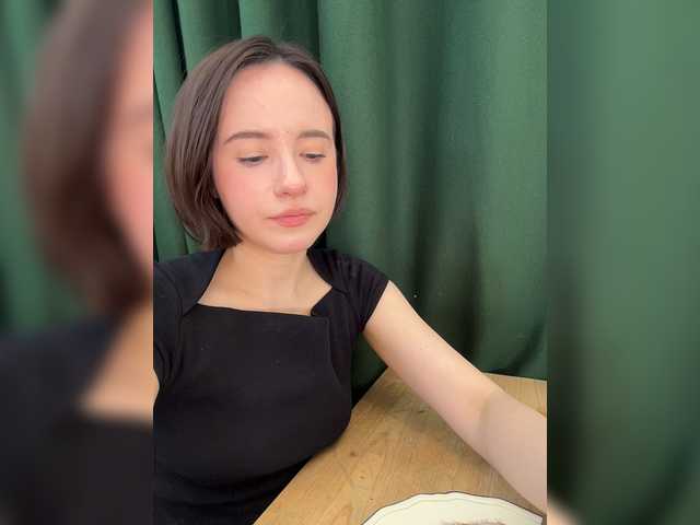 -FemaleEssence- live cam on BongaCams