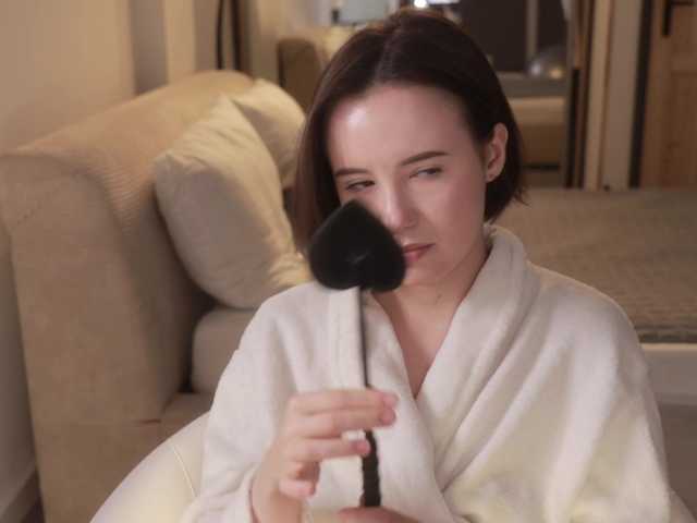 -FemaleEssence- live cam on BongaCams