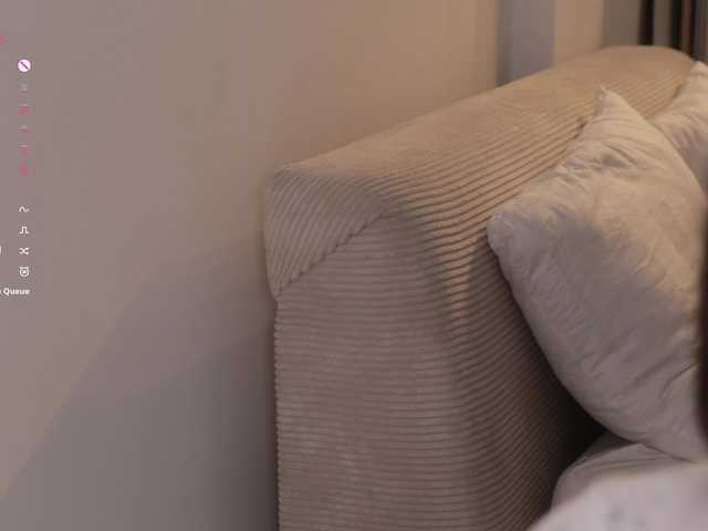 -FemaleEssence- live cam on BongaCams