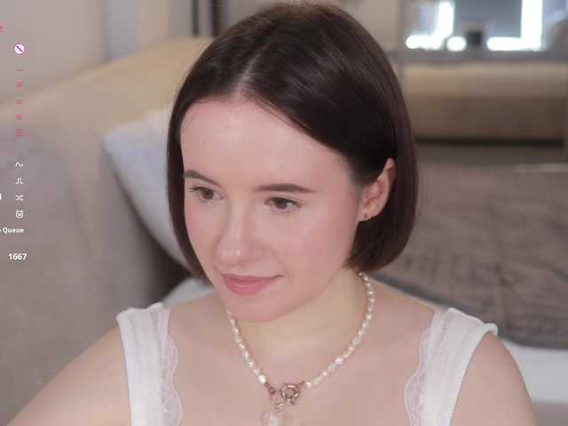 -FemaleEssence- live cam on BongaCams