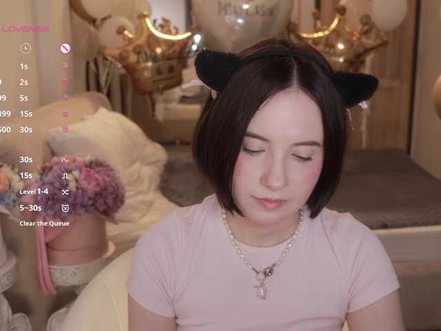 -FemaleEssence- live cam on BongaCams