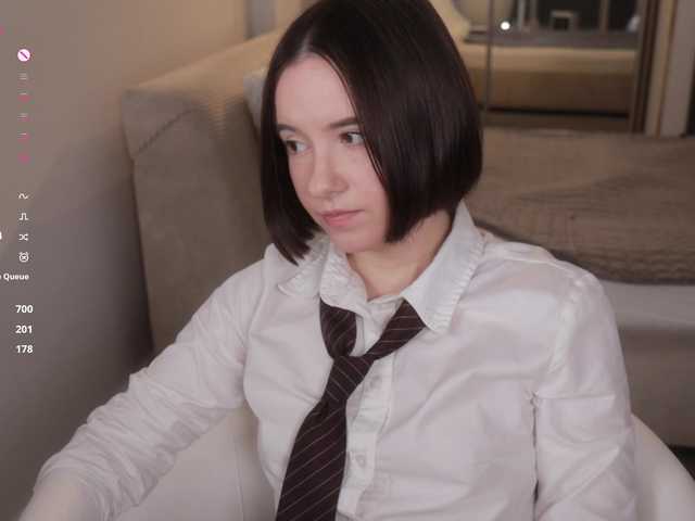 -FemaleEssence- live cam on BongaCams