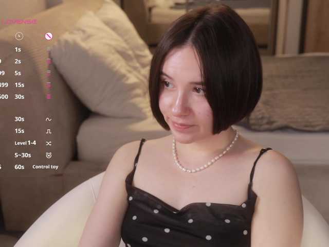 -FemaleEssence- live webcam show