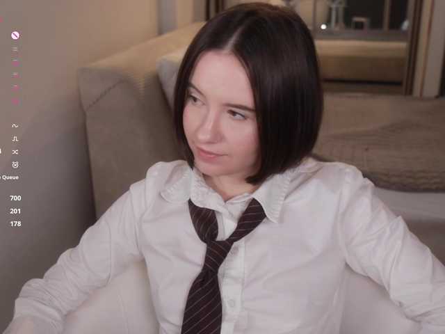 -FemaleEssence- live cam on BongaCams