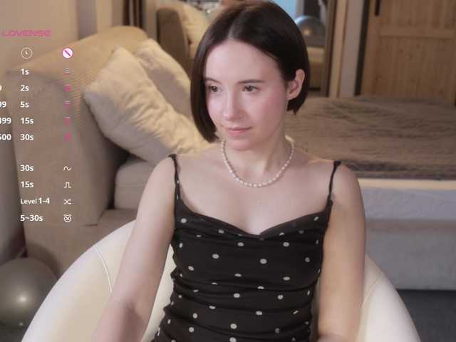 -FemaleEssence- live cam on BongaCams