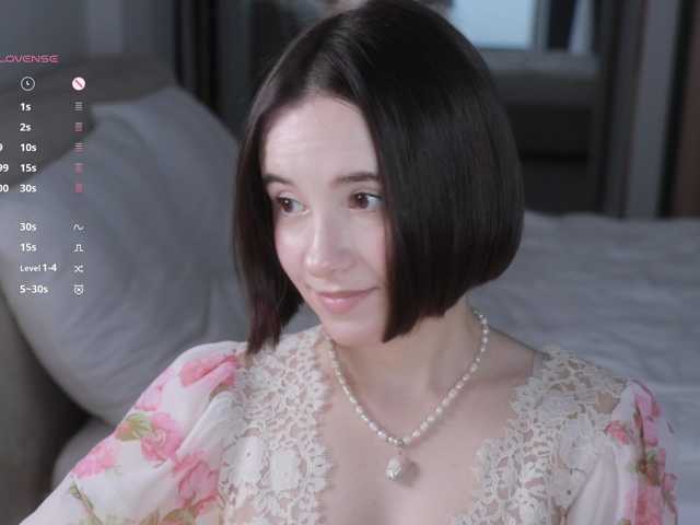  -FemaleEssence- chat room