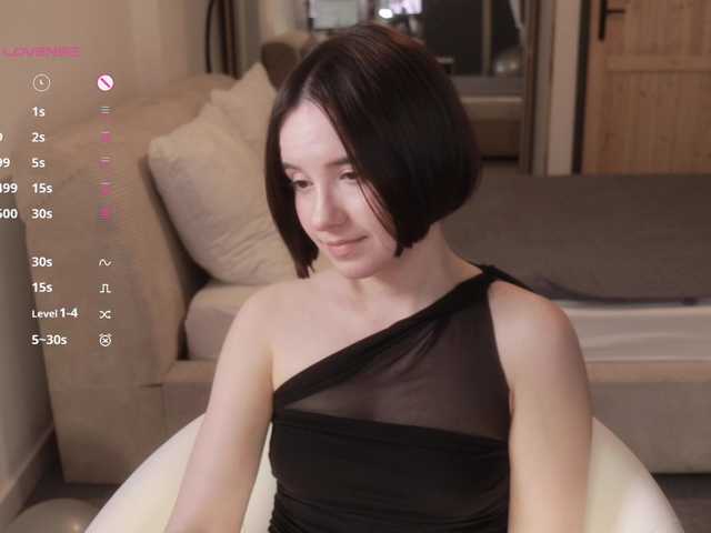 -FemaleEssence- live cam on BongaCams