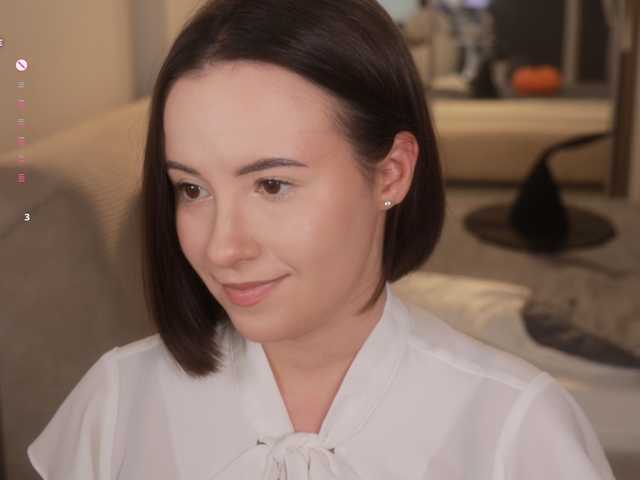 -FemaleEssence- live cam on BongaCams
