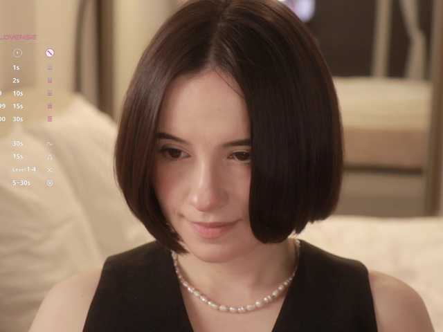 -FemaleEssence-'s BongaCams show and profile