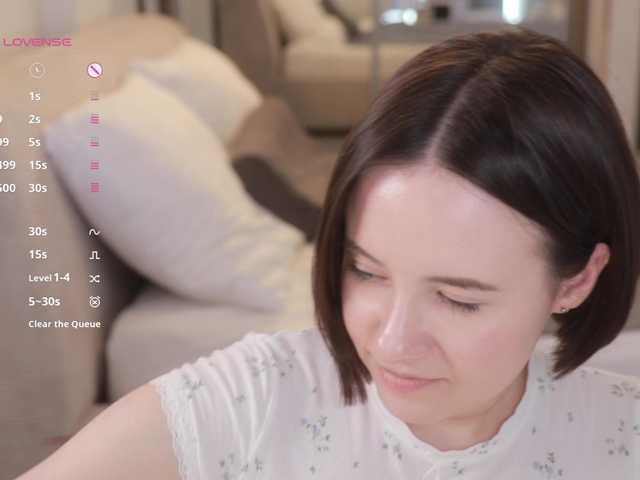 -FemaleEssence- live webcam show