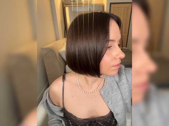 -FemaleEssence- live cam on BongaCams