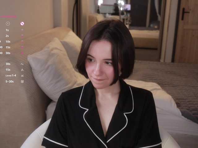 -FemaleEssence- live cam on BongaCams