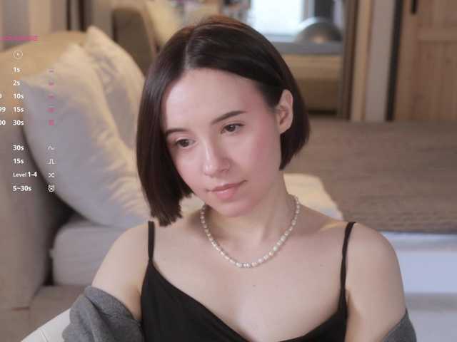 -FemaleEssence- live cam on BongaCams