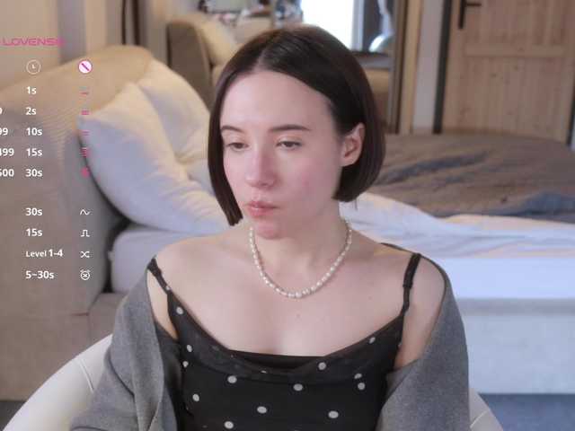 -FemaleEssence- live cam on BongaCams