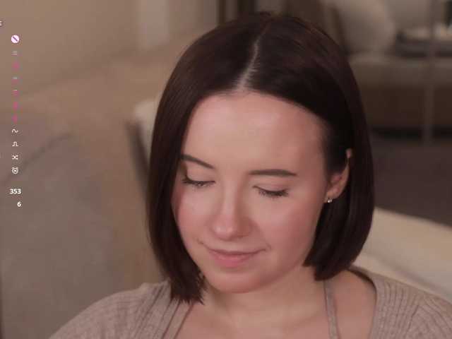 -FemaleEssence- live cam on BongaCams