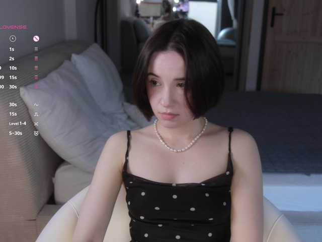 -FemaleEssence- live cam on BongaCams