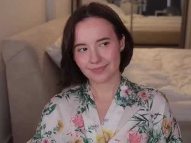 -FemaleEssence- live cam on BongaCams