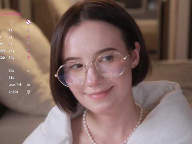 -FemaleEssence- live webcam show