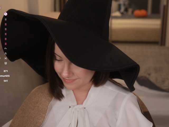 -FemaleEssence- live cam on BongaCams