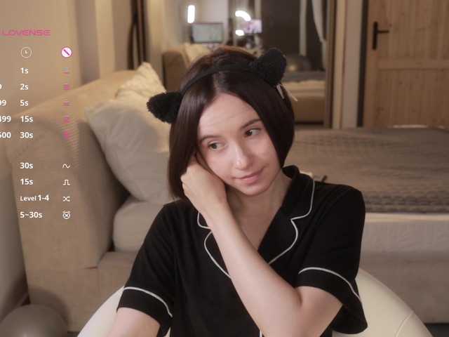 -FemaleEssence- live cam on BongaCams
